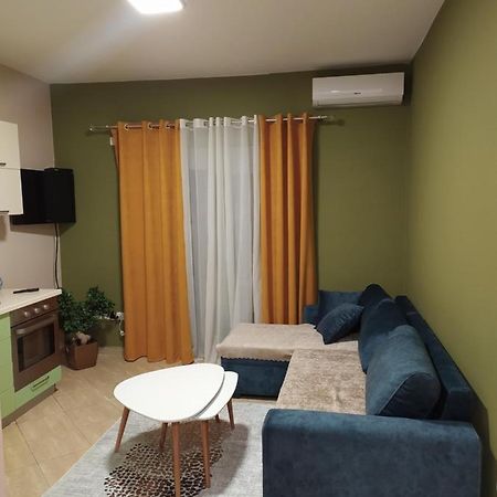 Lungomare Beach Apartments Вльора Екстер'єр фото