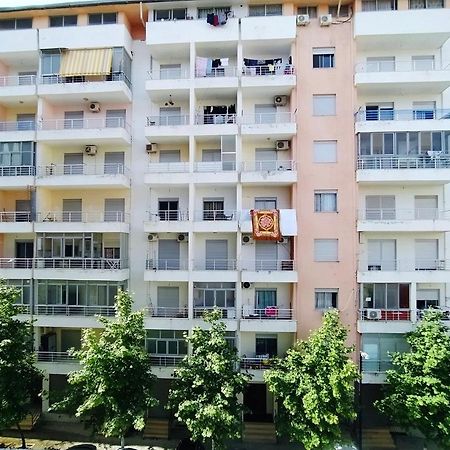 Lungomare Beach Apartments Вльора Екстер'єр фото