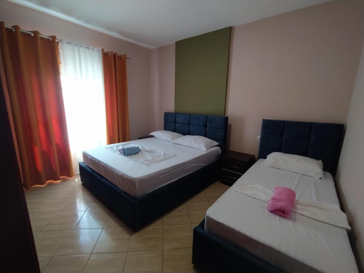 Lungomare Beach Apartments Вльора Екстер'єр фото