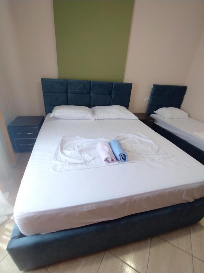 Lungomare Beach Apartments Вльора Екстер'єр фото