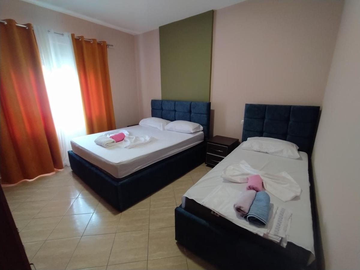 Lungomare Beach Apartments Вльора Екстер'єр фото