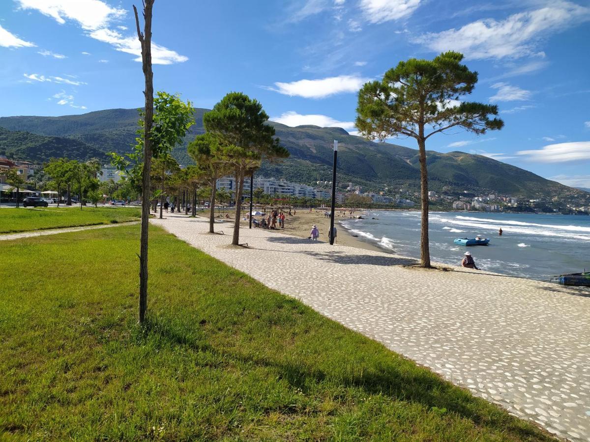 Lungomare Beach Apartments Вльора Екстер'єр фото
