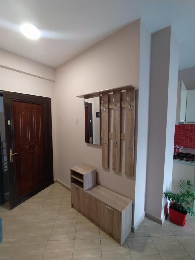 Lungomare Beach Apartments Вльора Екстер'єр фото